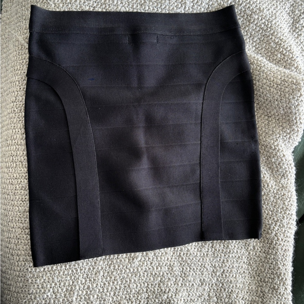 GUESS Bodycon Black Skirt